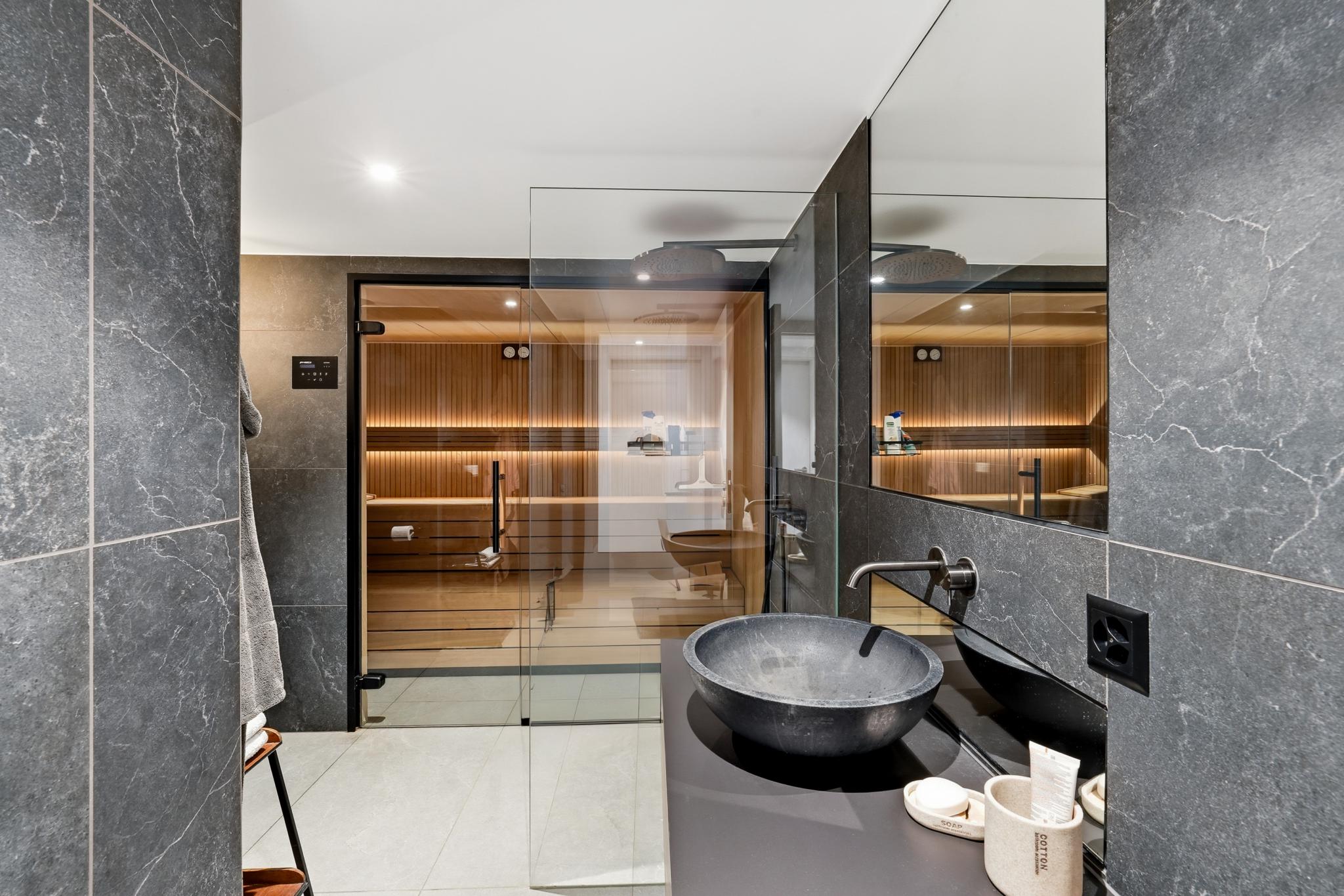 Exclusivité : Maison contemporaine clé en main avec vue lac