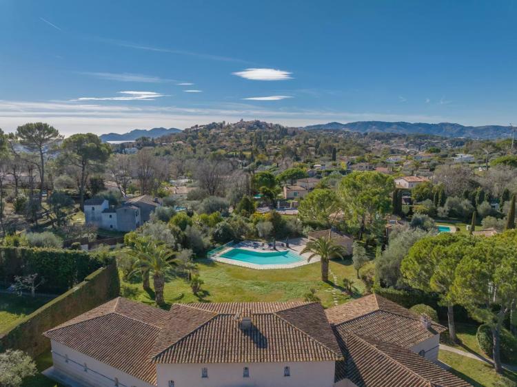 MOUGINS – SECTEUR RÉSIDENTIEL PREMIUM