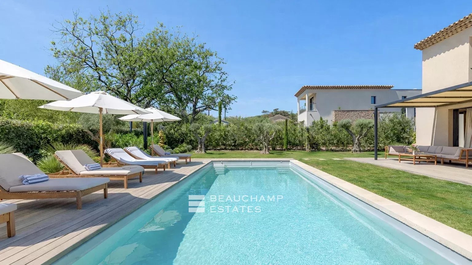Villa neuve à quelques pas de la plage des Salins et du centre ville de Saint-Tropez
