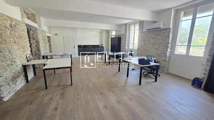 LOCAL COMMERCIAL 3 PIÈCES 119m² – MOUGINS