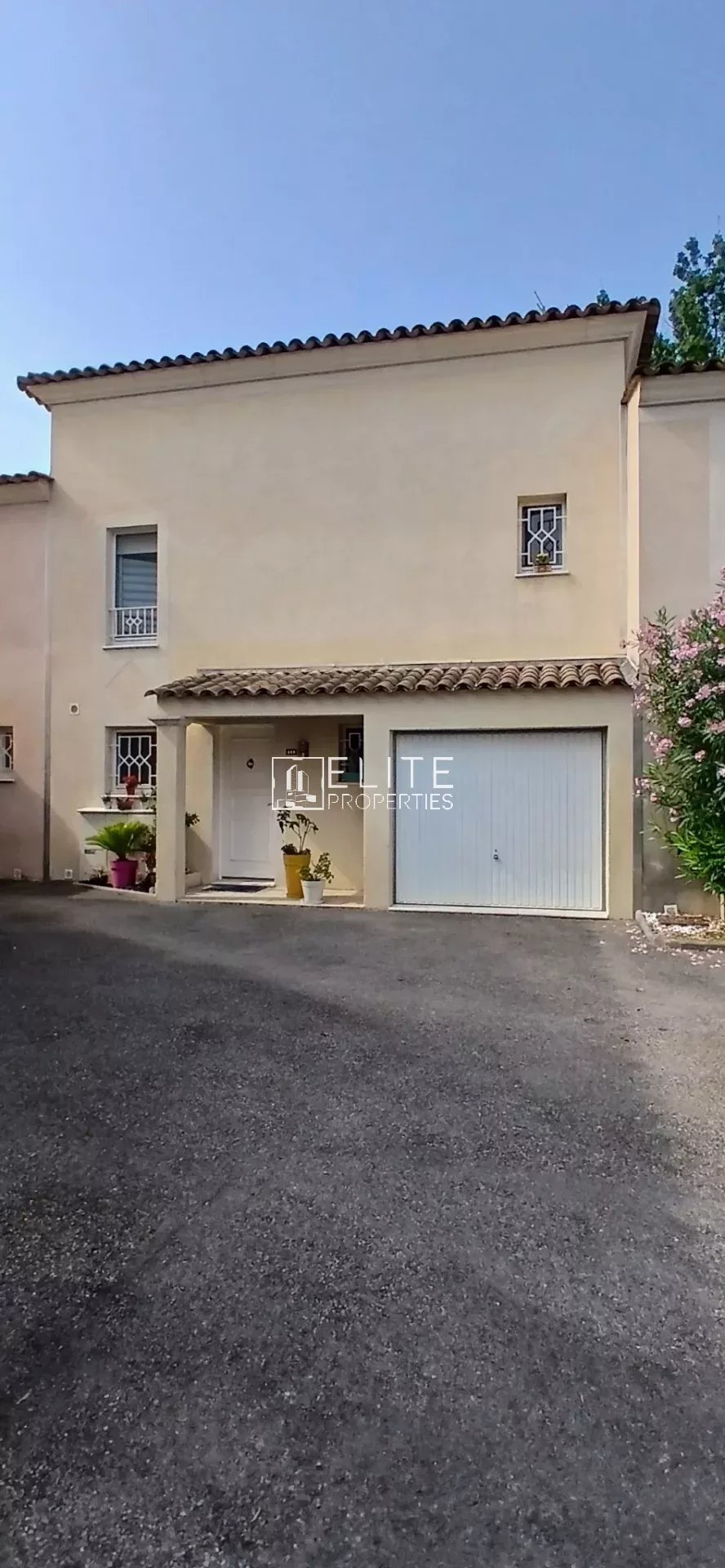 MAISON 6 PIÈCES + GARAGE ET PARKING – LE CANNET