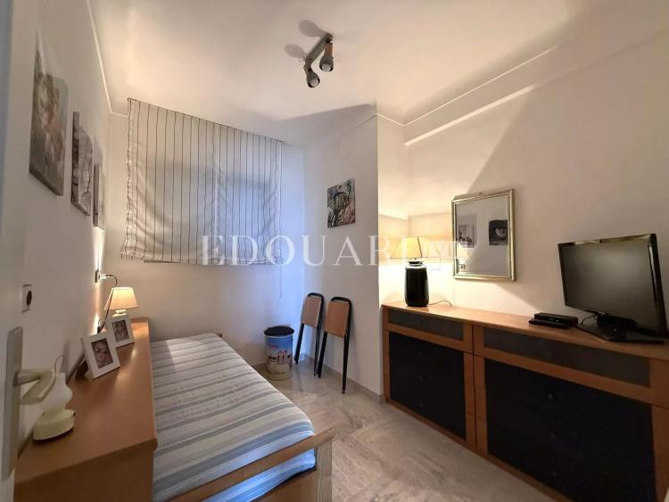 En exclusivité trois pièces face aux plages avec terrasse, splendide vue mer panoramique et garage