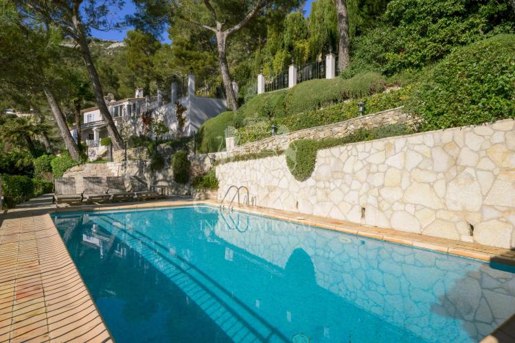 Èze – Élégante villa provençale avec vue mer exceptionnelle