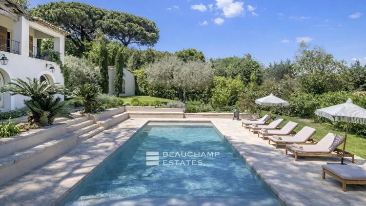 Villa néo-provençale chic à deux pas du centre ville de Saint-Tropez