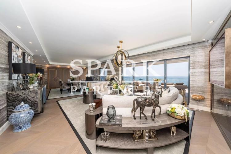 Roquebrune-Cap-Martin - Penthouse d'exception à la frontière de Monaco – Vue mer panoramique