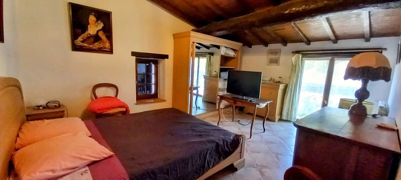 Propriété d’Exception à Vendre – 6 600 m² avec Piscine et 3 Bâtiments