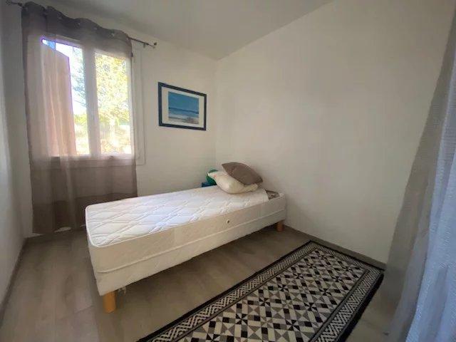 REGUSSE JOLIE MAISON RENOVEE 100 M2