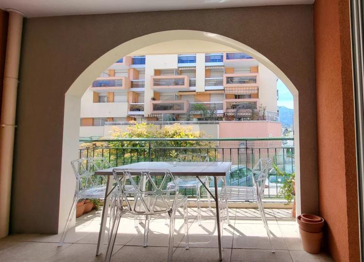 Menton centre ville -  Appartement 2 Pièces - terrasse et parking
