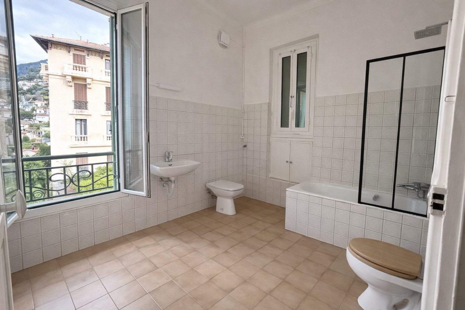 Grand appartement 5 pièces – Menton
