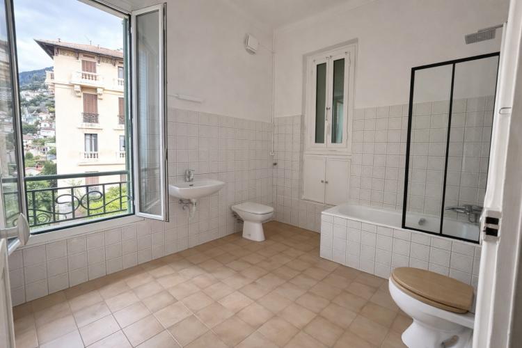 Grand appartement 5 pièces – Menton