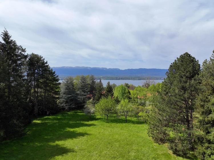 Appartement Neuf Avec Vue Sur Le Lac Et Piscine