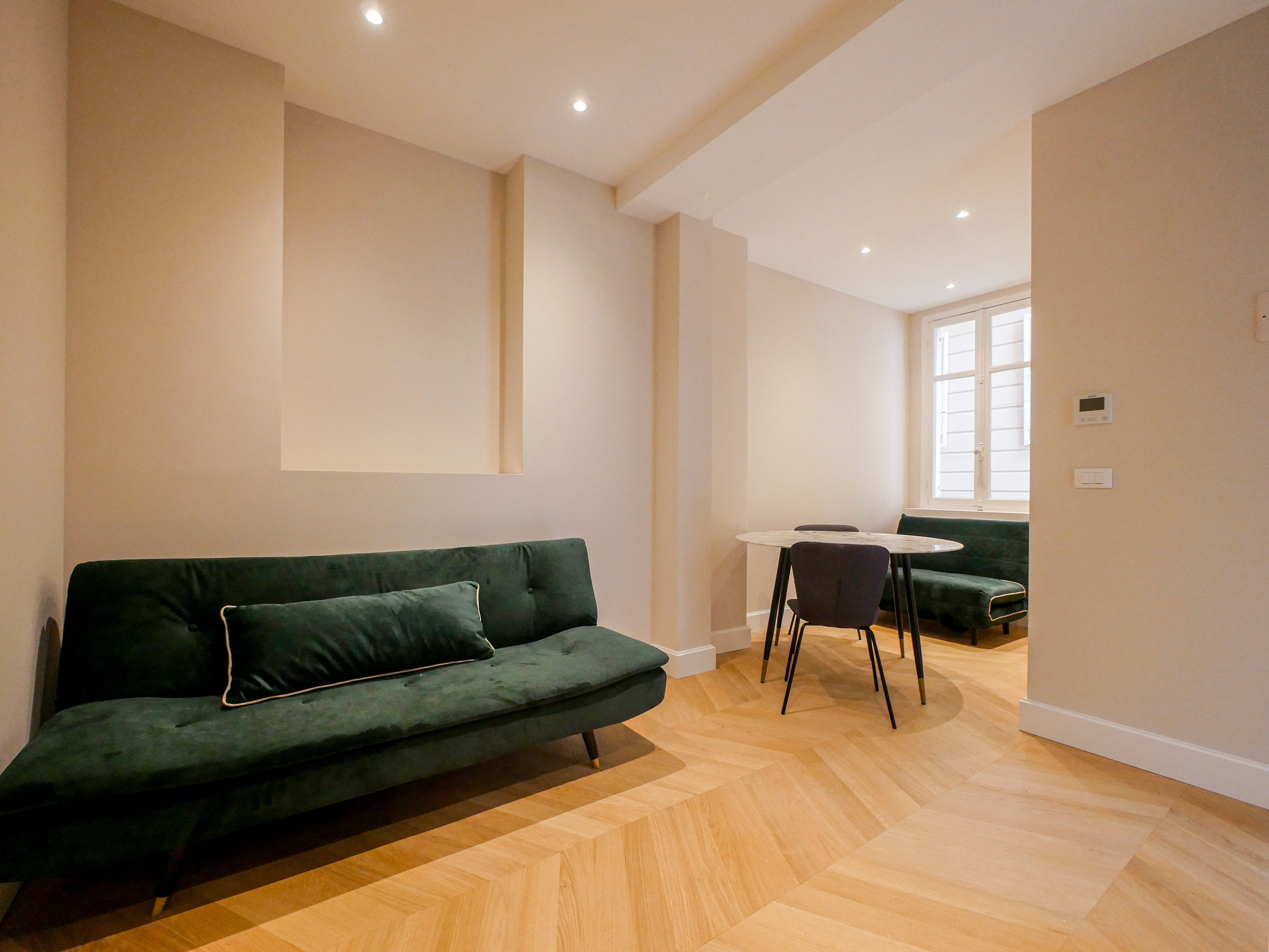 PALAIS BELVÉDÈRE - 2 PIÈCES RÉNOVÉ - USAGE MIXTE