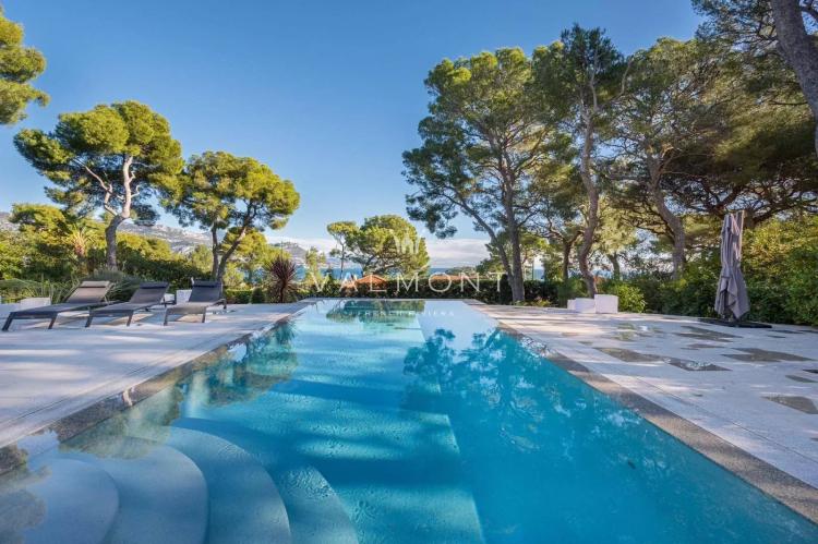 Villa moderne avec vue mer magnifique