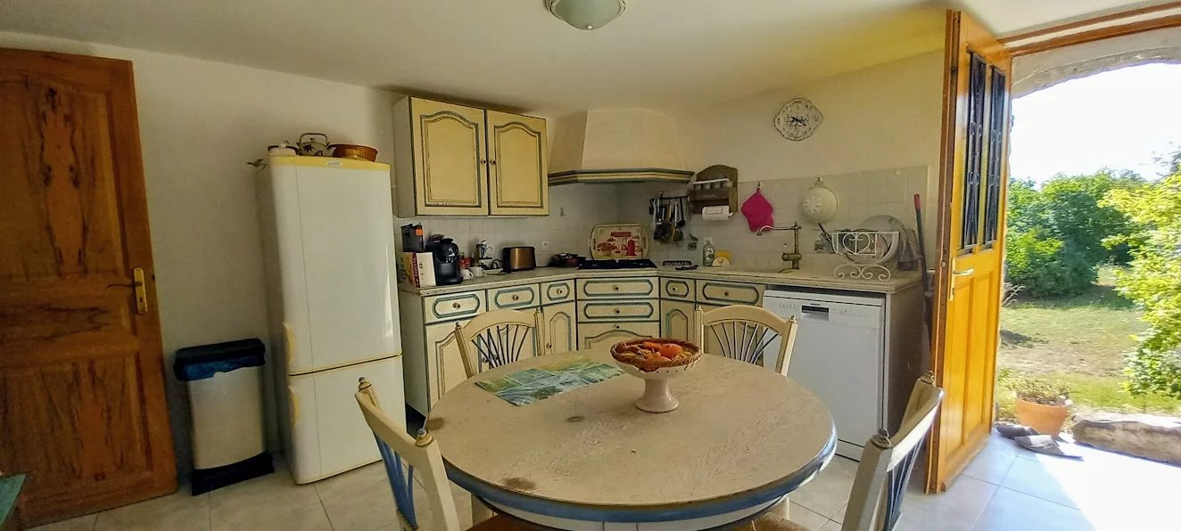 Propriété d’Exception à Vendre – 6 600 m² avec Piscine et 3 Bâtiments