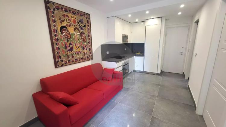 Roquebrune Cap Martin  - Coquet deux pièces avec terrasse à 100 mt des plages