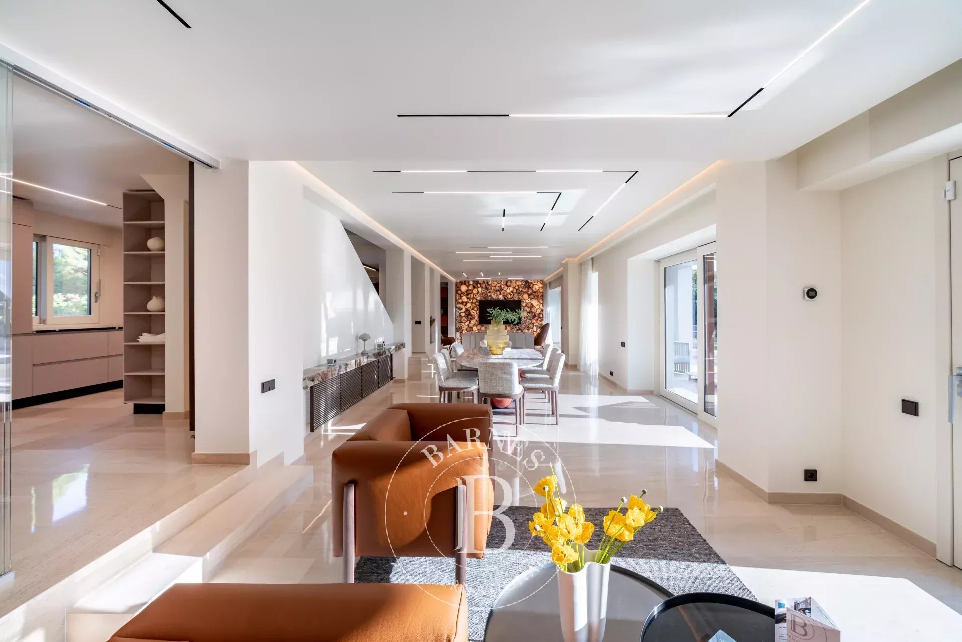 SAINT-JEAN-CAP-FERRAT - VILLA RENOVÉE A NEUF - PROCHE DU GRAND HÔTEL