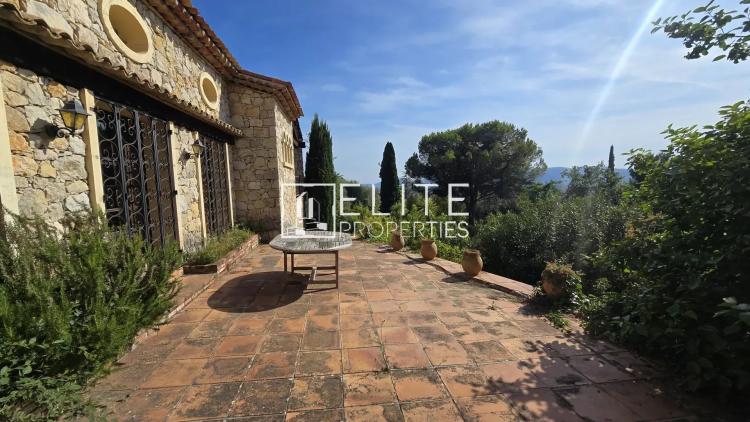 VILLA 333 m² + PISCINE – MOUANS-SARTOUX