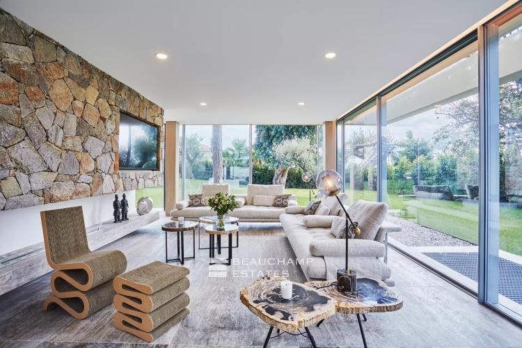 Magnifique villa dans un parc privé à Saint-Tropez