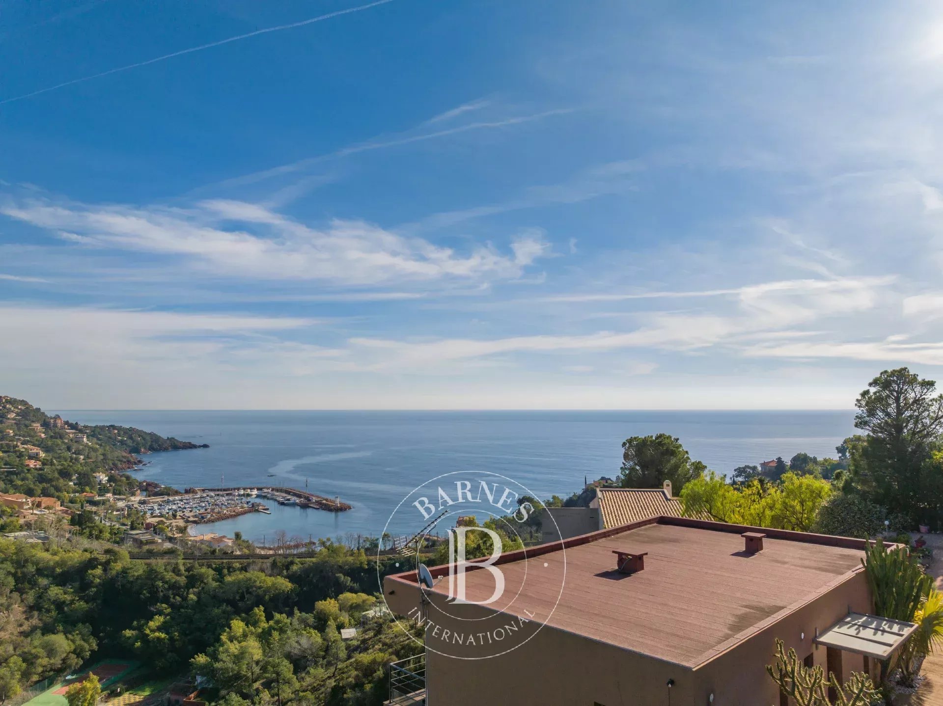 THÉOULE - VILLA CONTEMPORAINE - VUE MER PANORAMIQUE