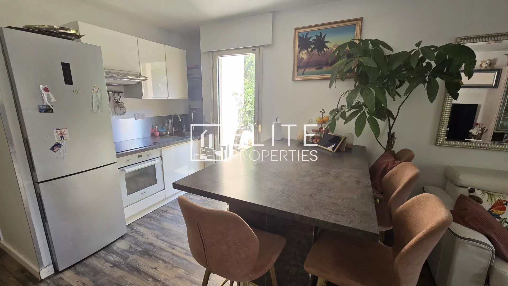 APPARTEMENT 4 PIÈCES 65 m² + GARAGE + JARDIN PRIVATIF LE CANNET