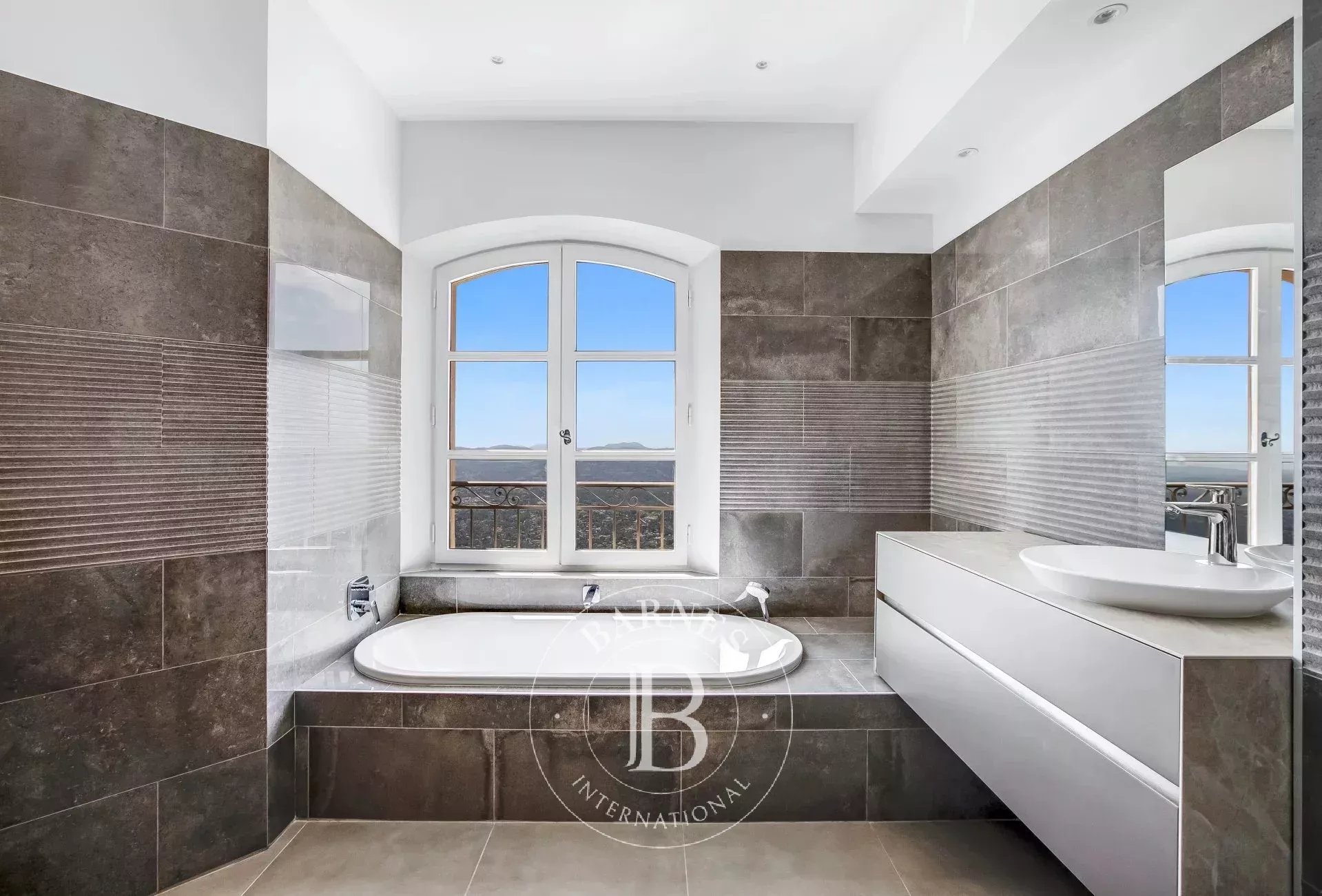 CABRIS - Élégante propriété avec vue imprenable - 6 chambres et un studio