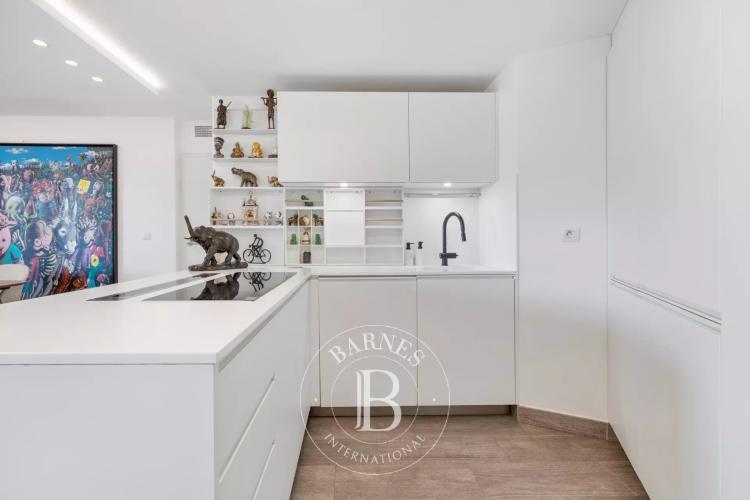 ÈZE – APPARTEMENT 4 PIÈCES – VUE MER – TERRASSES – SAUNA – DOUBLE GARAGE