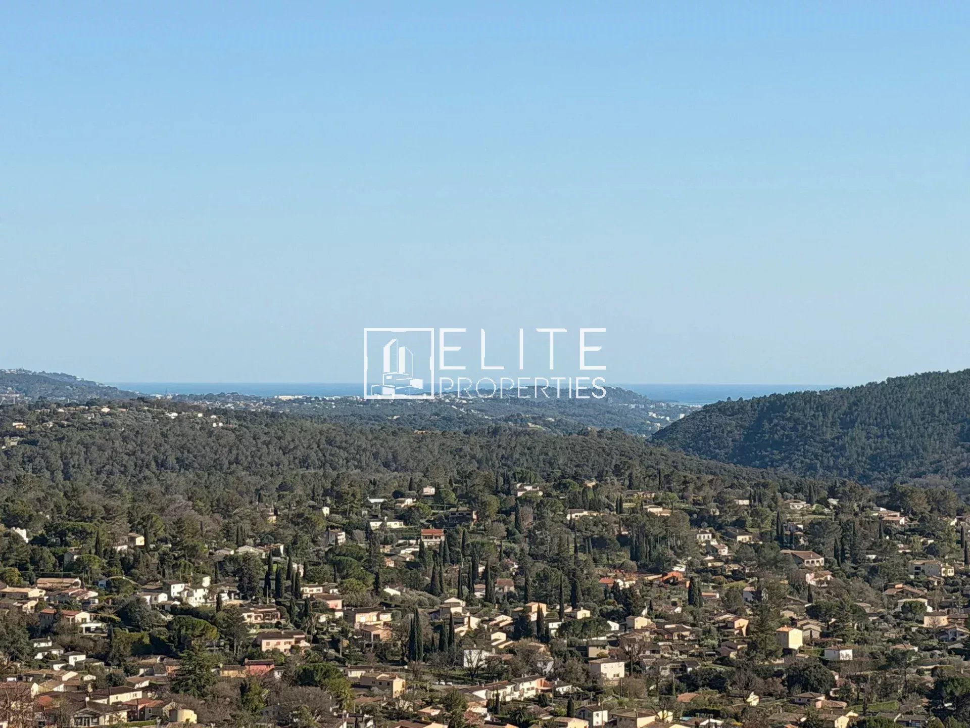 MAISON 6 PIÈCES DE 146 m² – VUE PANORAMIQUE MER & PISCINE – CABRIS