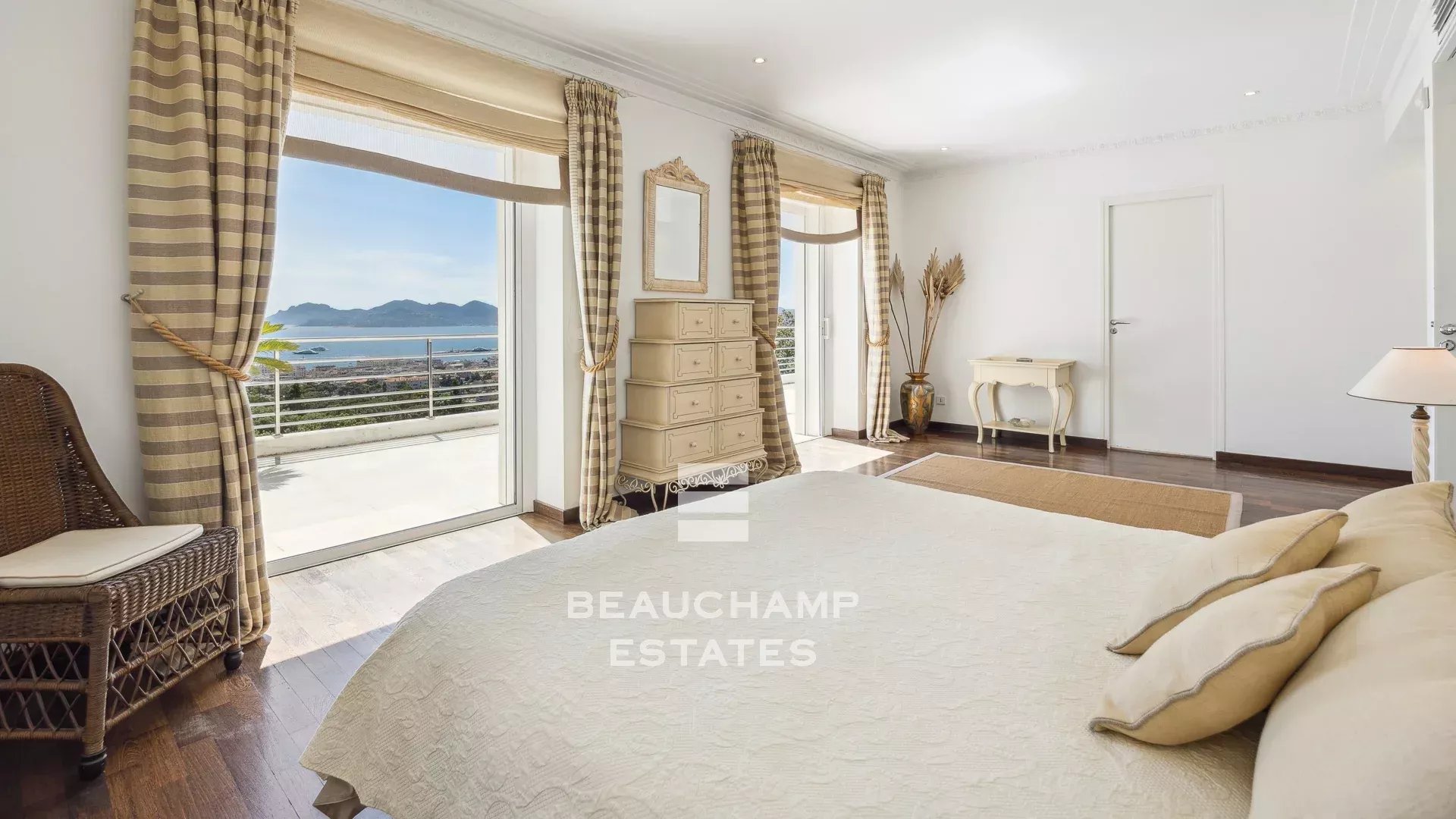 Cannes Californie - villa vue mer panoramique