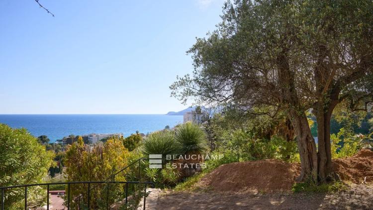 Propriété 5 chambres à rénover avec vue mer panoramique - Cannes - La Croix-des-Gardes