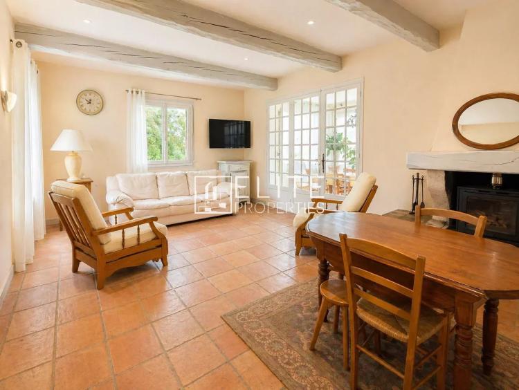 LA ROQUETTE SUR SIAGNE , maison de 4 logements sur parcelle de 1990 m²