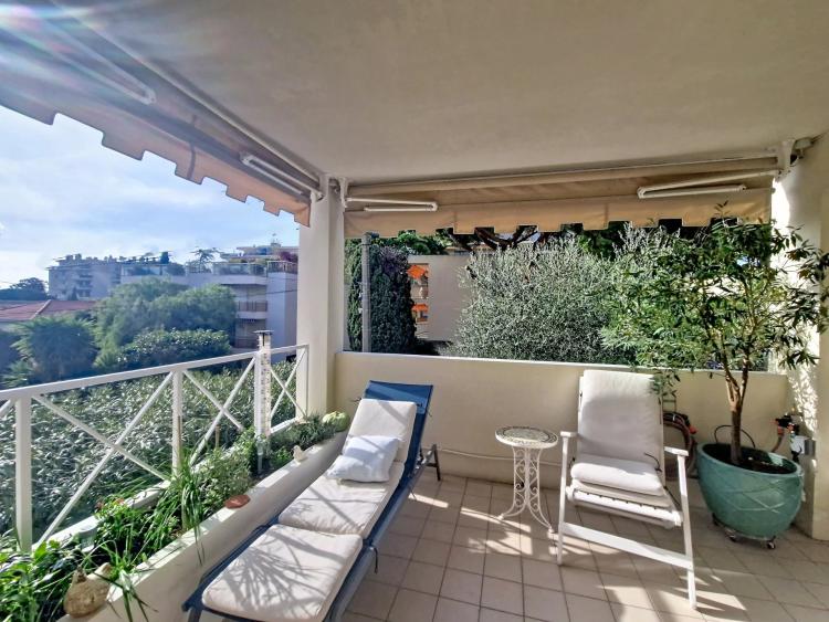CANNES BASSE CALIFORNIE TERRASSE PISCINE