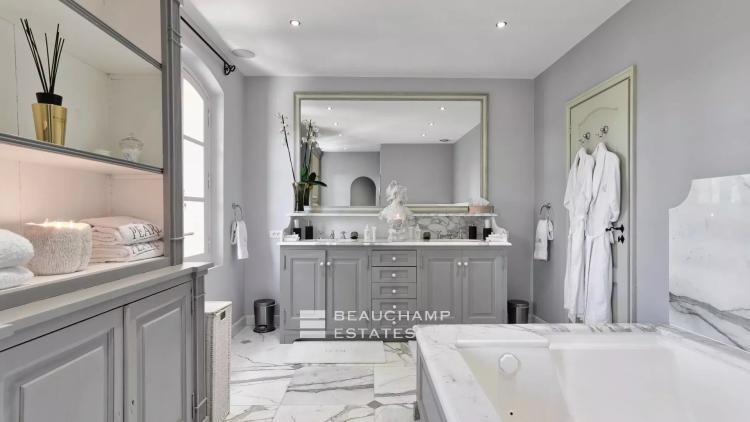 Elégante Bastide provençale de 6 chambres située à pied de la plage et du village