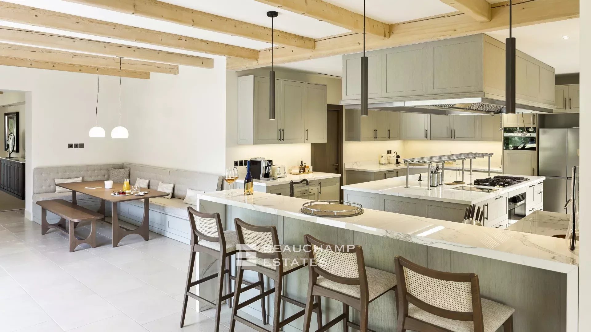 Exclusivité - Domaine fermé de 12 chambres  avec piscine  - Valbonne