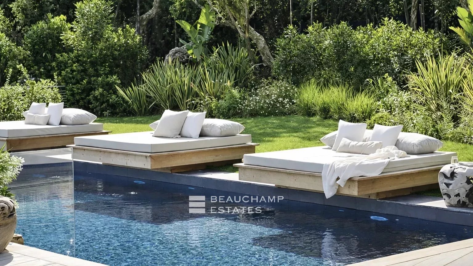 Saint-Tropez Les parcs - Propriété prestigieuse avec accès direct à la mer