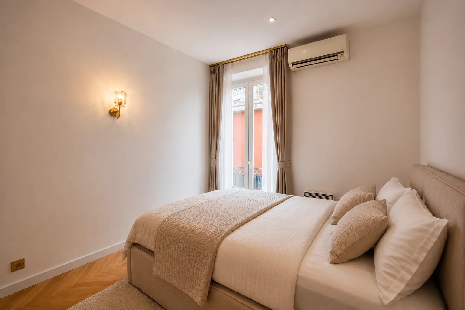 Appartement 4 Pièces à Vendre à Monaco – Immeuble Bourgeois à La Condamine.