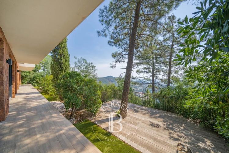 SUPERBE VILLA : THEOULE SUR MER