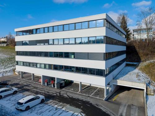 Atelier, laboratoire, locaux neufs de 300 m2 à louer