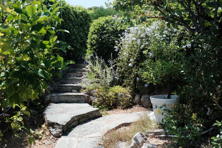 VENTE MAGNIFIQUE VILLA AVEC PISCINE RCM