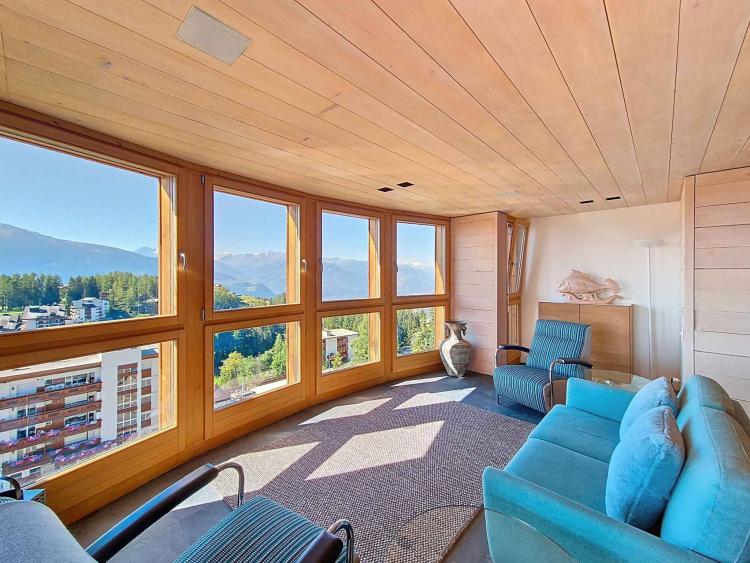 EXCLUSIVITÉ - Superbe 5.5 pièces avec vue panoramique et studio indépendant