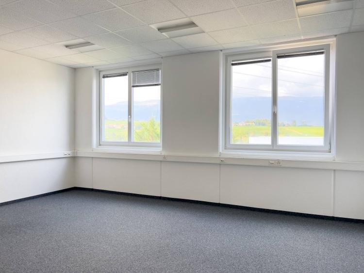 Bureaux, locaux administratifs de 373 m2 à louer à Satigny
