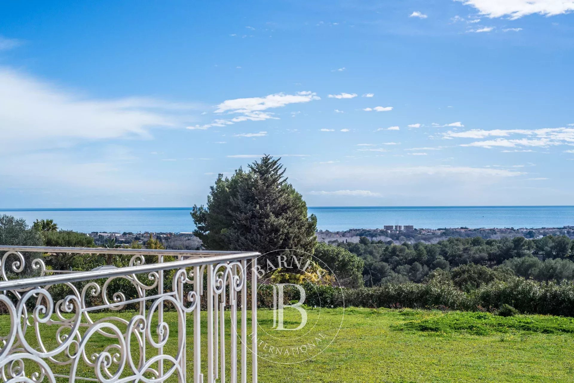 Biot - Terrain constructible 1798 m² - Vue mer époustouflante