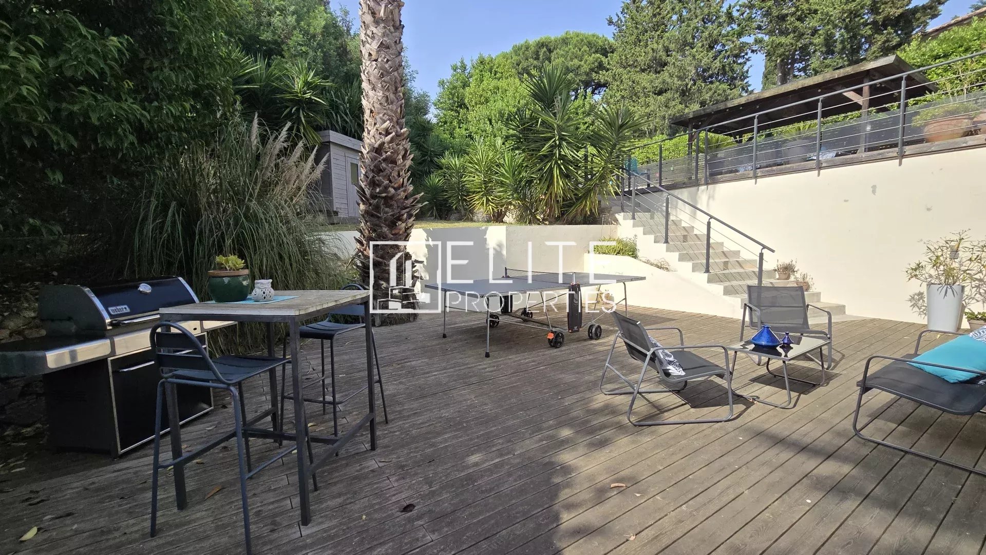 MAISON 5 PIÈCES  112 m² – VUE MER & PISCINE – CANNES