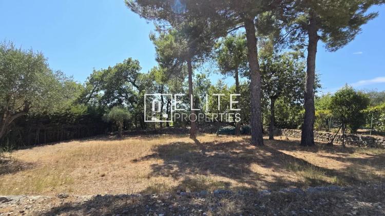 APPARTEMENT 3 PIÈCES EN BAS DE VILLA 104 m² + TERRAIN DE 1000 m² MOUANS-SARTOUX