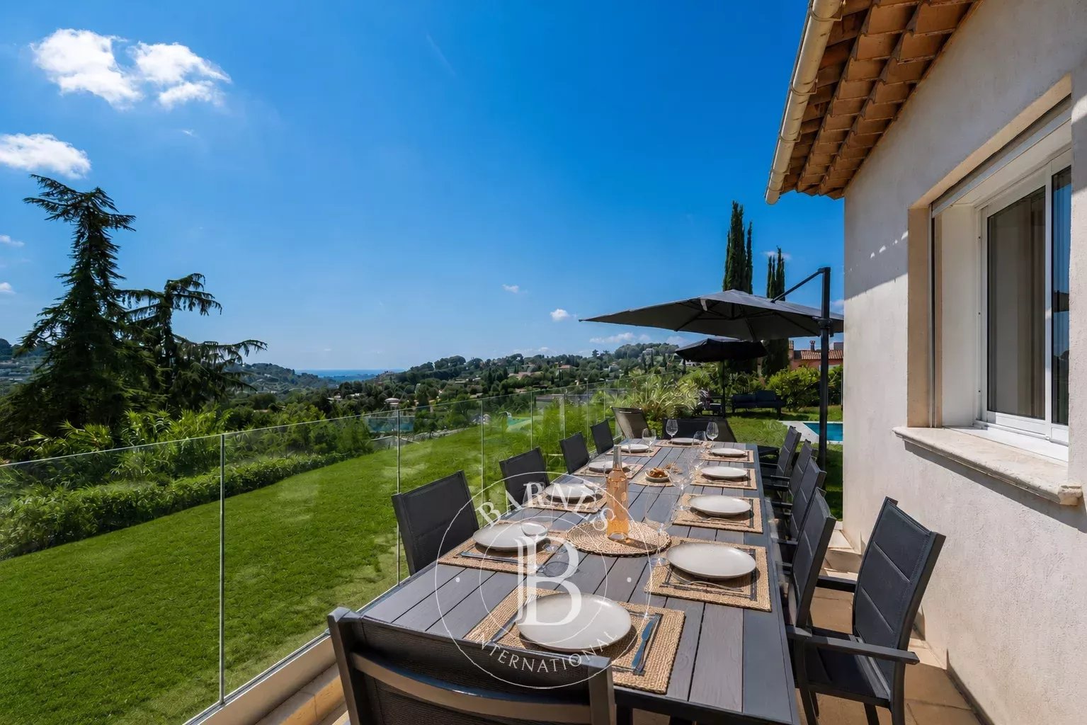 BIOT – Saint Julien – Villa contemporaine avec vue panoramique