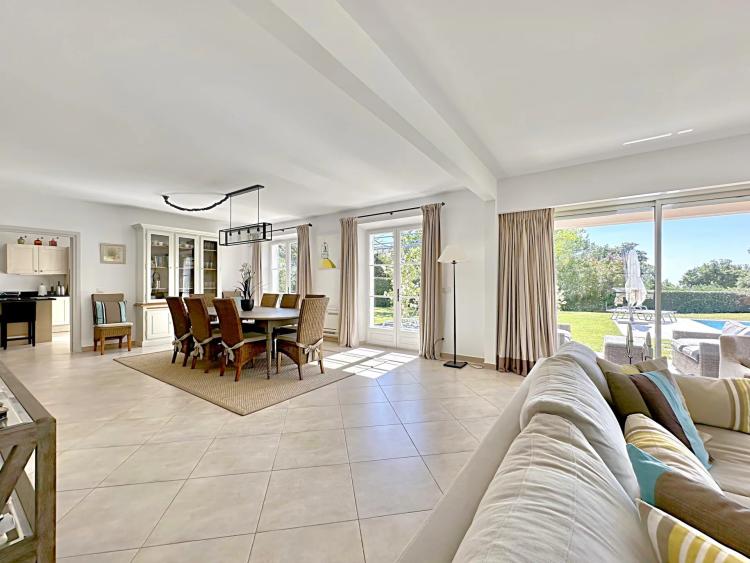 Villa dans un domaine sécurisé à vendre à Grimaud