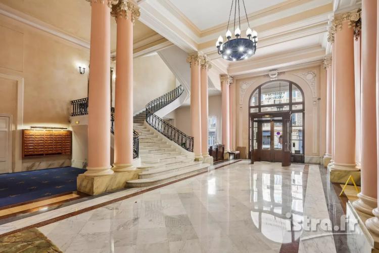 Nice Negresco : Studio dernier étage, vue mer latérale