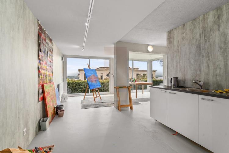 Maison d'architecte à Cologny avec piscine et vue lac