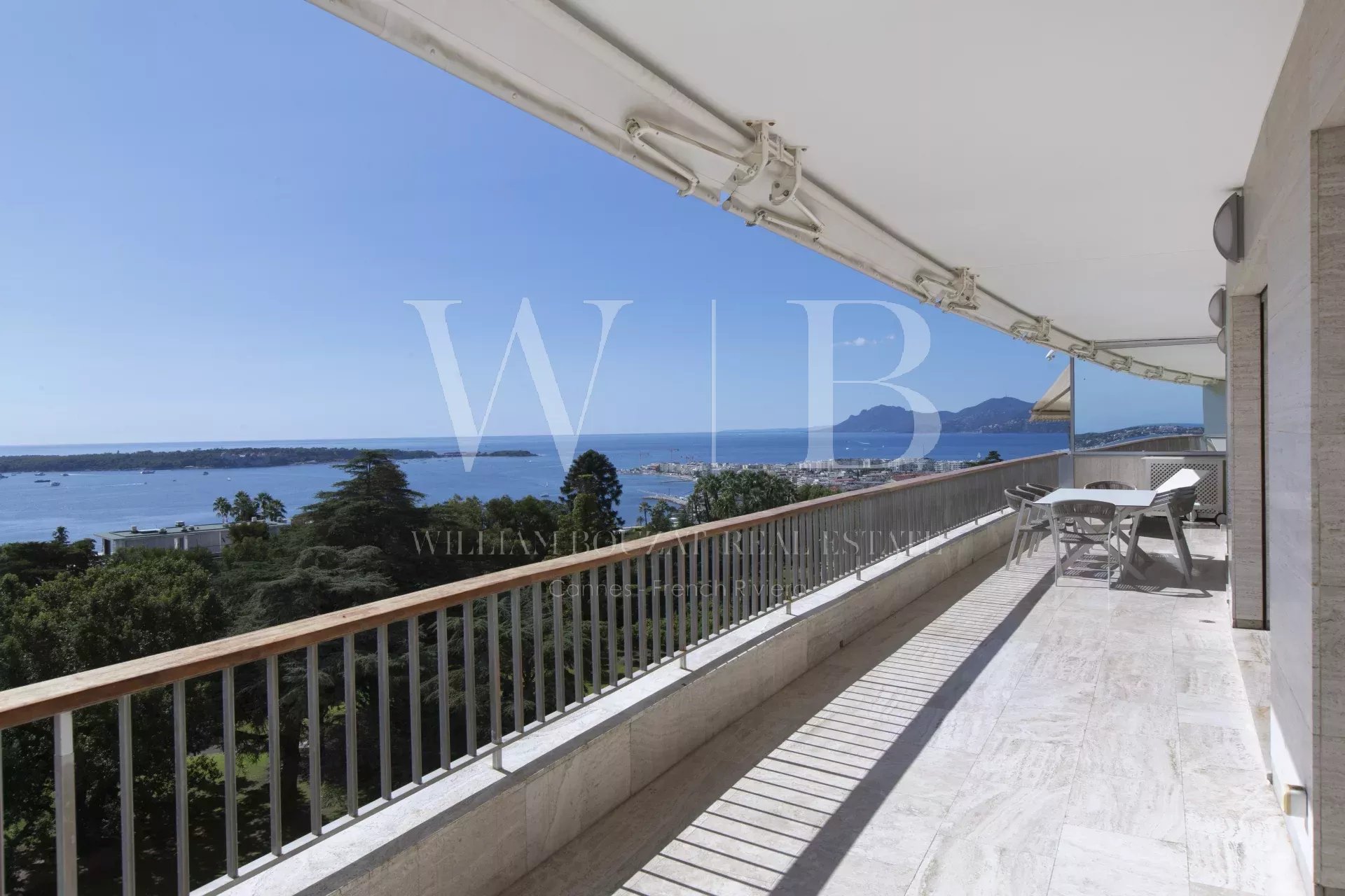 Cannes, la Californie - 5 Pièces avec vue féérique sur la mer et la baie de Cannes - Prestigieuse résidence