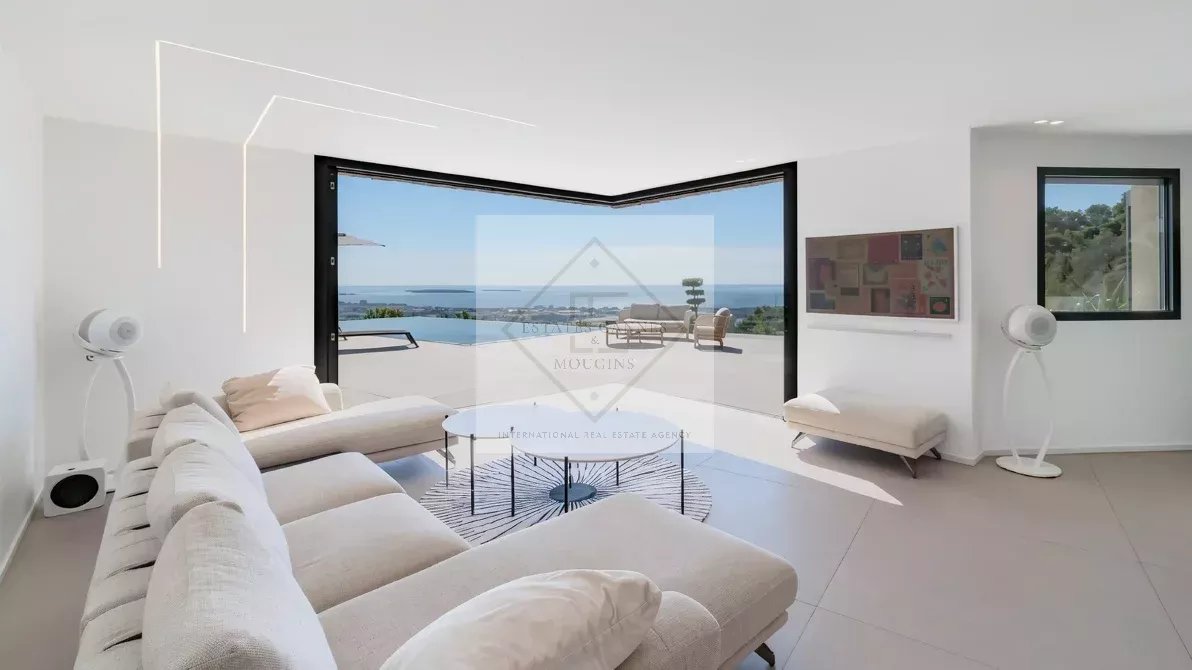 Superbe villa contemporaine – Vue mer panoramique, emplacement privilégié à 10 minutes des plages