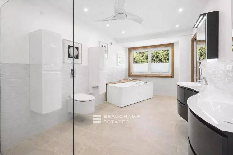 Exclusivité - Villa contemporaine avec vue mer - Mandelieu - la -Napoule